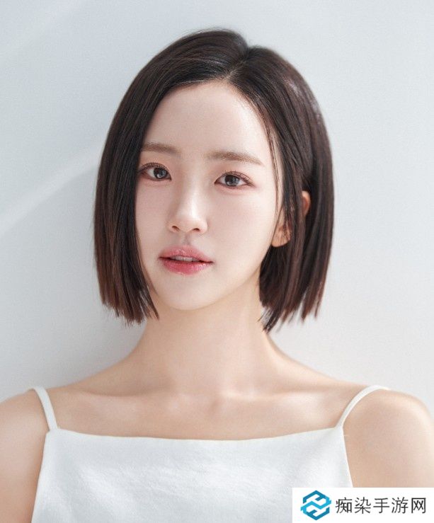 LCK主持裴惠智晒照：new profile 2025年一起创造更多美好吧！