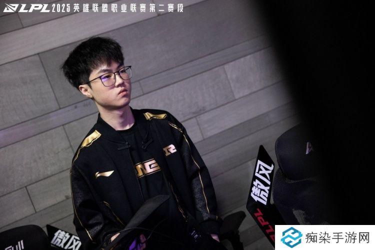 RNG赛后返图：永不言弃，逆风执刃