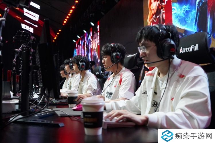 AL官博发布赛后返图：认真复盘，下场加油！